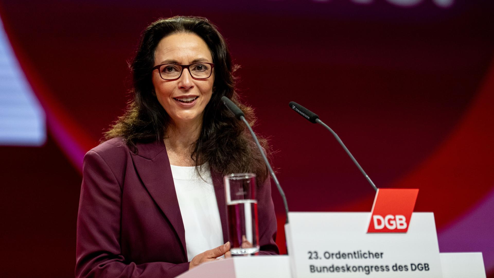 Trade union in times of crisis: Yasmin Fahimi starts her second term