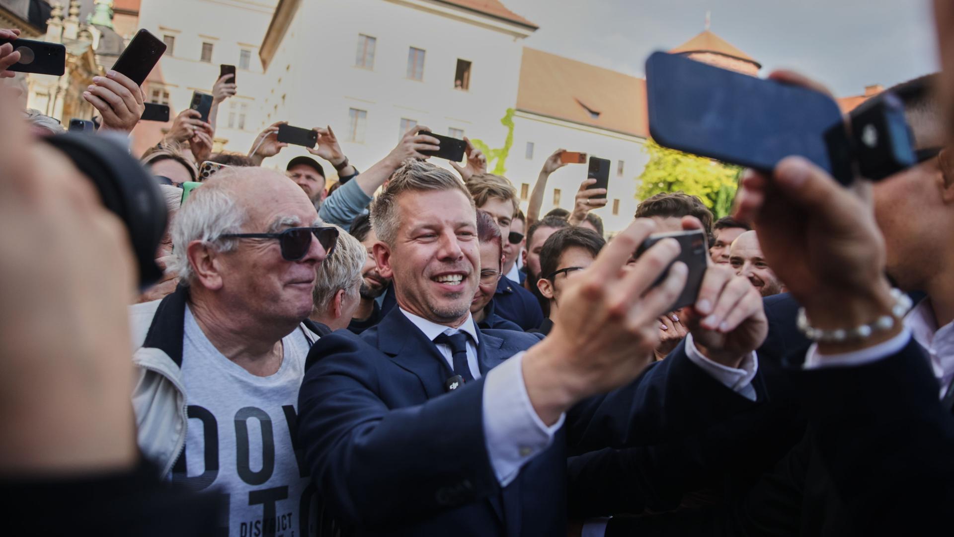 Erste Auslandsreise: Ungarns Ministerpräsident Magyar sucht Nähe zu Polen