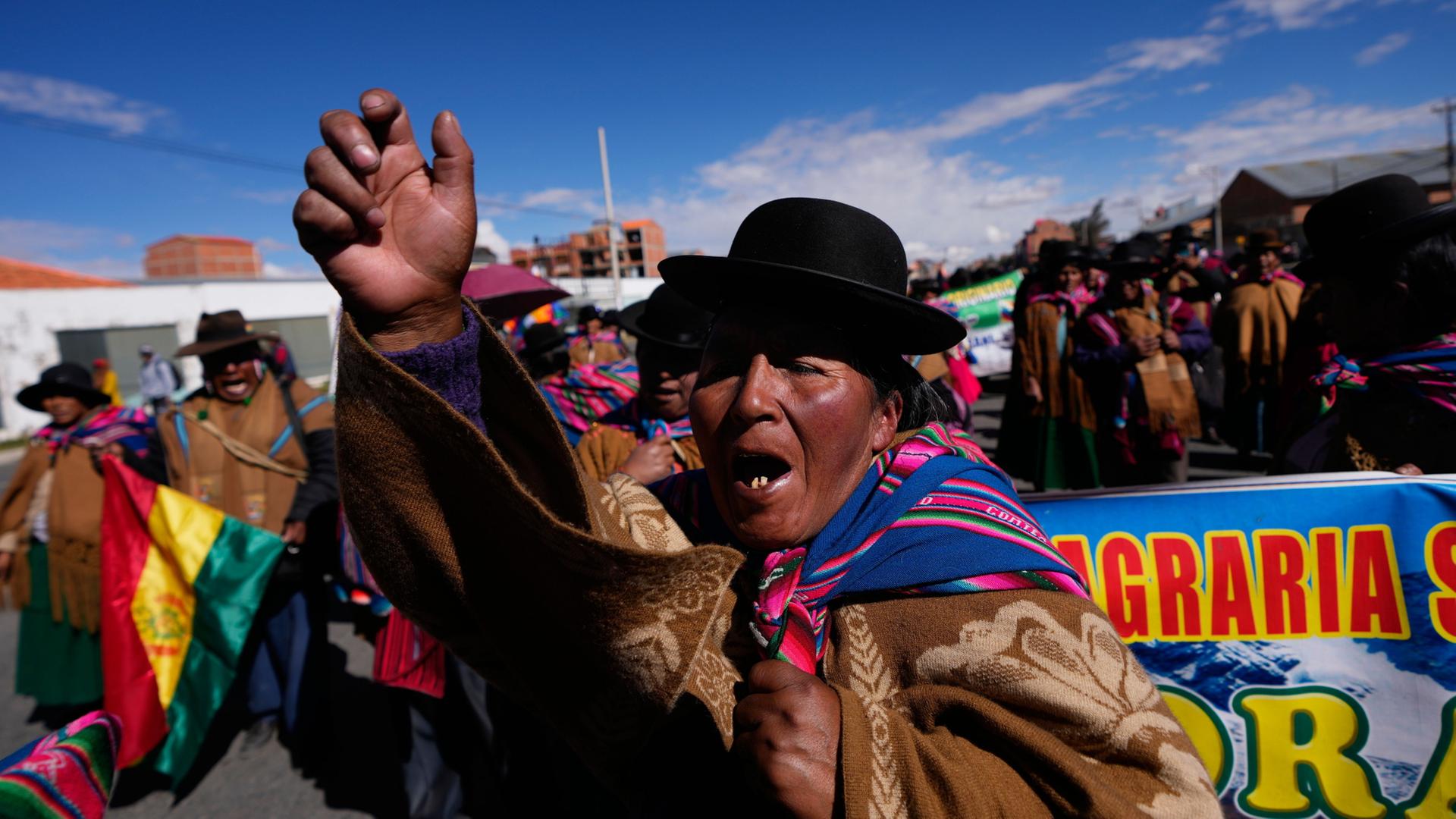 Südamerika: Unruhen, Proteste und Treibstoffkrise in Bolivien